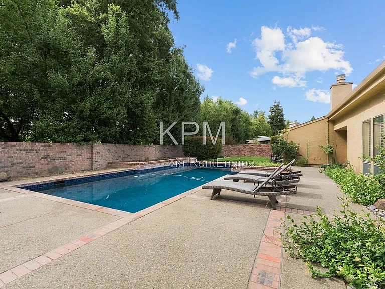 3342 Cove Cir — Photo 55