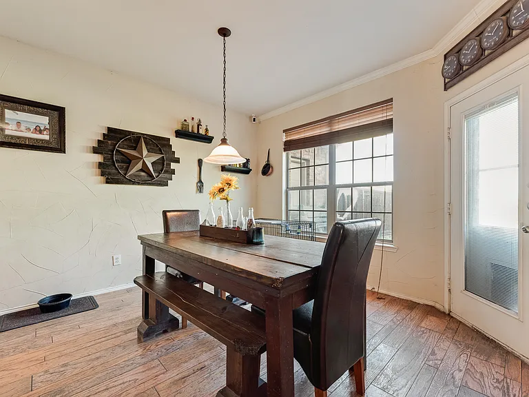 7578 Seawood Dr — Photo 13