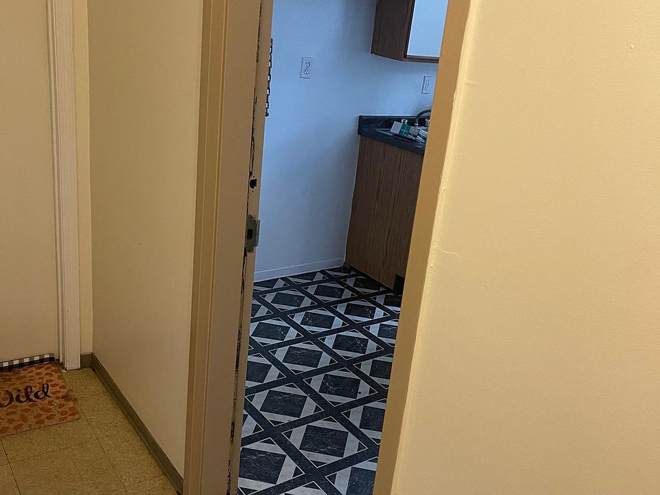 1st image of 29 Union Ln Floor 2