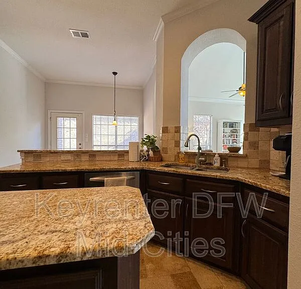 6213 Park Meadow Ln — Photo 9