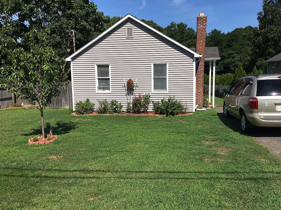 1st image of 1034 Woodcrest Ave