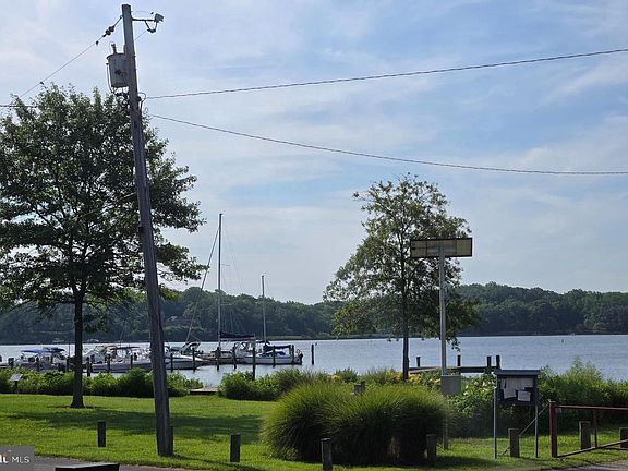 3rd image of 1622 Grange Rd