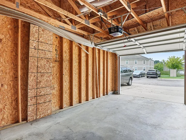 1335 Millbrook Trl — Photo 38
