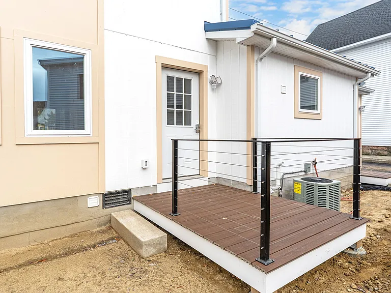 32 Jane St — Photo 3