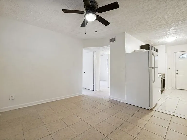 324 Brooks Ave #A — Photo 3
