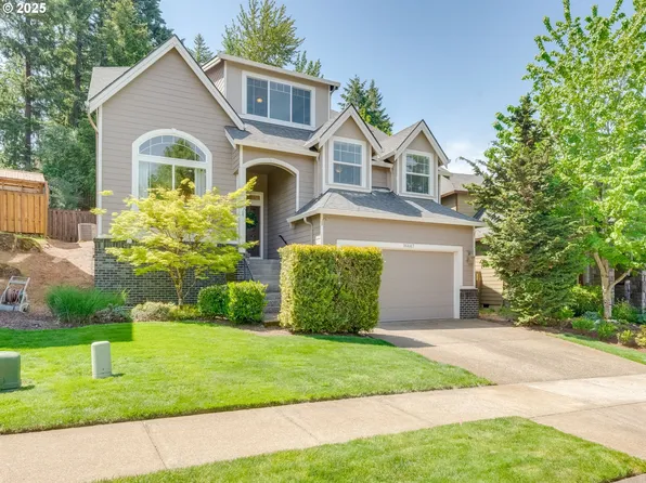 16447 SE Windswept Waters Dr, Damascus, OR 97089