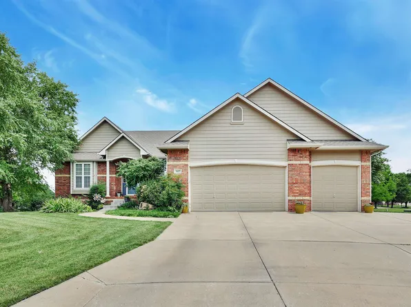 517 Stone Lake Ct, Augusta, KS 67010