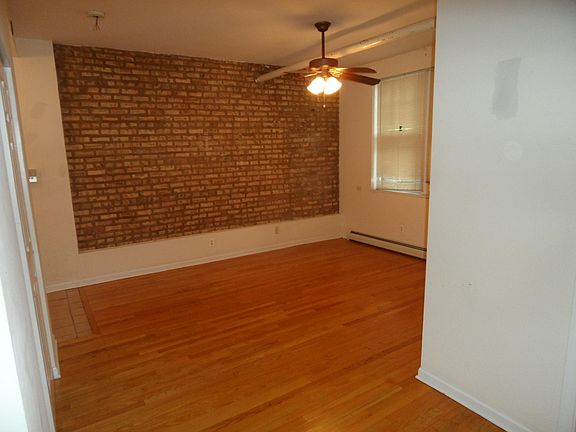 3rd image of 6150 N Winthrop Ave #Garden