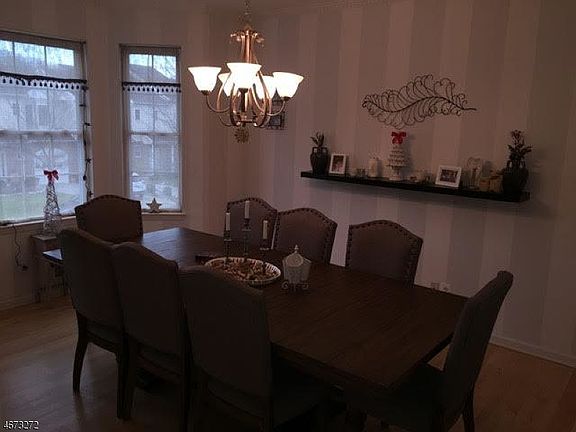 formal dining room/den