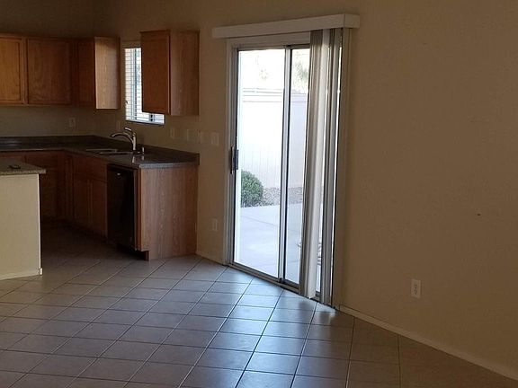 4th image of 10961 Scotch Rose St