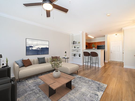 4th image of 204 E South St Unit 5054