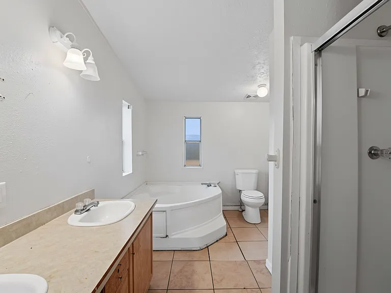 13507 W Stella Ln — Photo 28