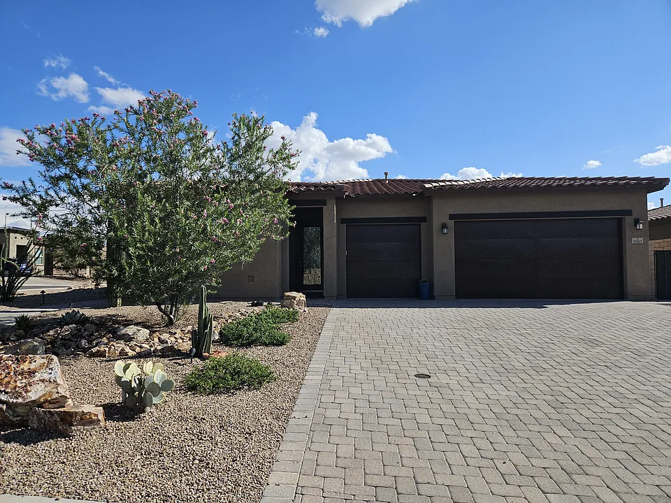 6891 W Foothills Acacia Pl