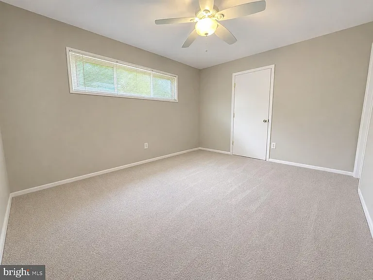 7411 Long Pine Dr — Photo 10