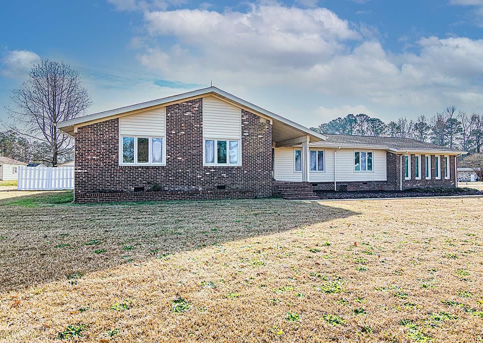 1st image of 201 Waters Cir