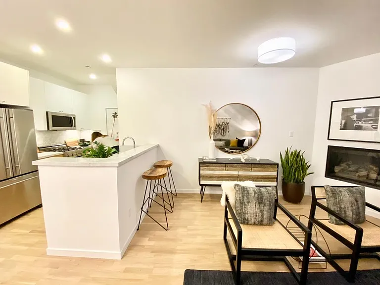 3190 Scott St #307 — Photo 2