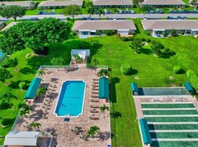 8732 Bella Vista Dr
