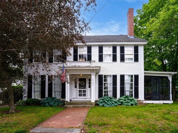 205-207 Main St, Groton, MA 01450