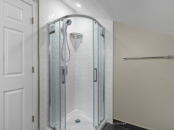 4th image of 447 Green Ave #2