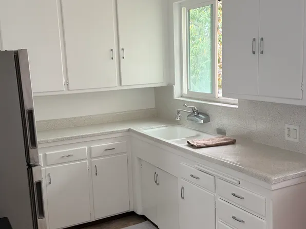 11523 Washington Pl, Los Angeles, CA 90066
