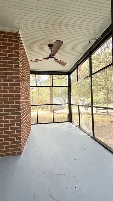 3 bed, 1030 sqft, $2,095 — Photo 3