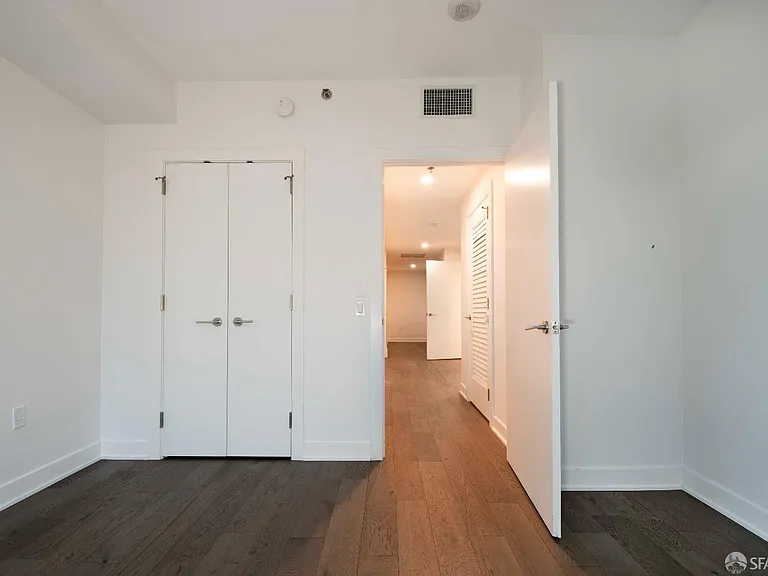 338 Main St #7G — Photo 8