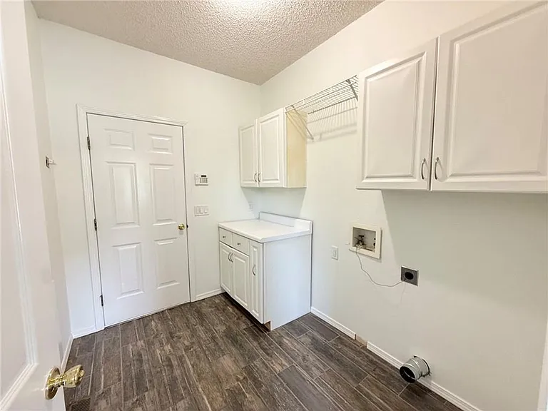 18033 Broadview — Photo 29