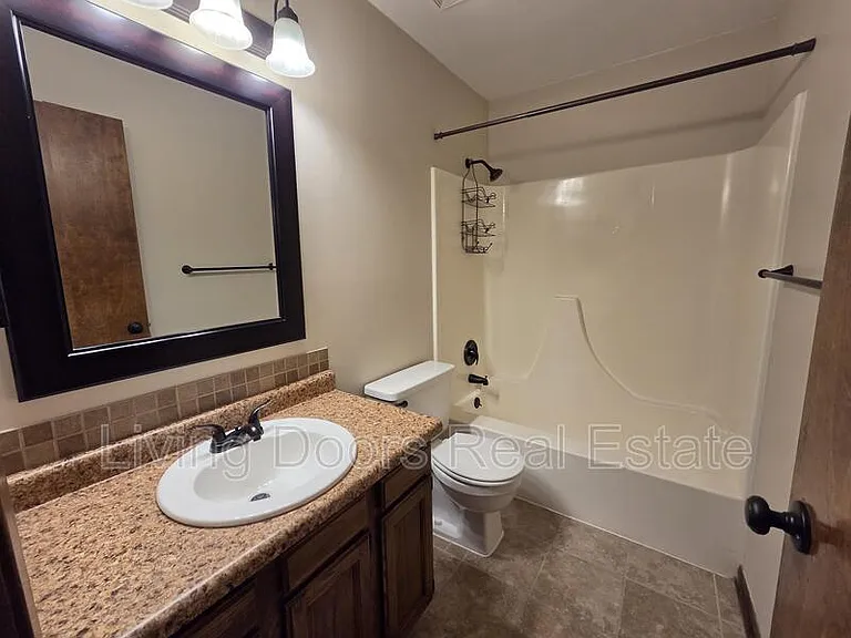 2335 Southwood Pl — Photo 18