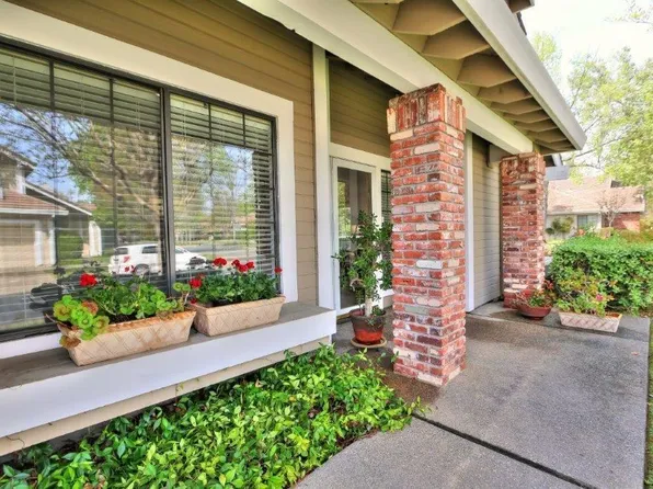 400 Hanworth Ct, Roseville, CA 95661