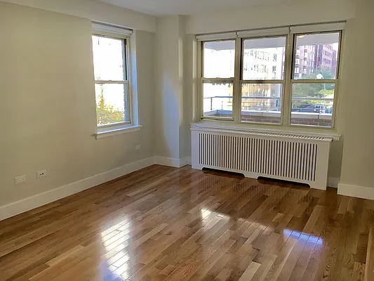 Rented by Stonehenge NYC LLC | media 16