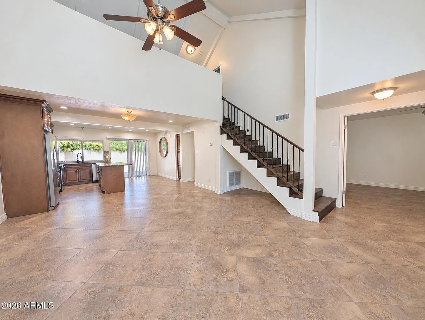 3 bed, 2.0 bath, 1870 sqft, $3,950 — Photo 3