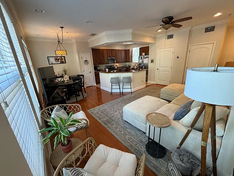 206 Rock Garden Pl — Photo 3