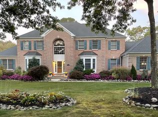 1090 Ridge Ave, Manahawkin, NJ 08050