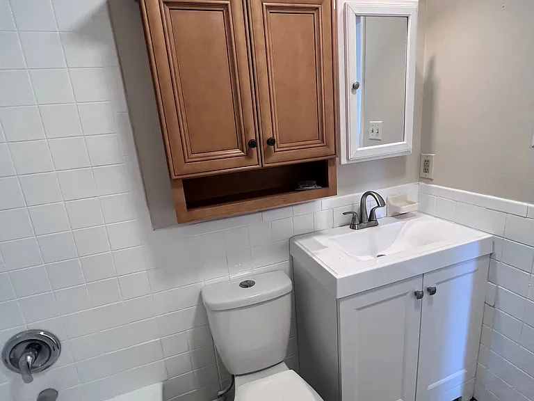 8908 Saint Louis Ave — Photo 12