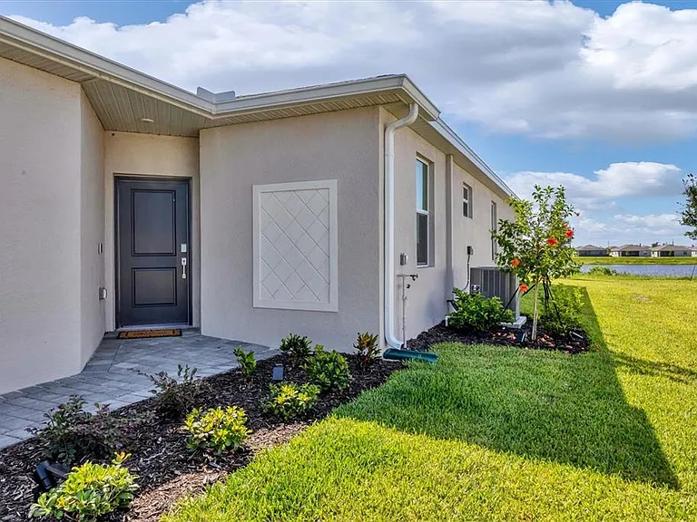 8757 Saint Kitts Cir — Photo 3