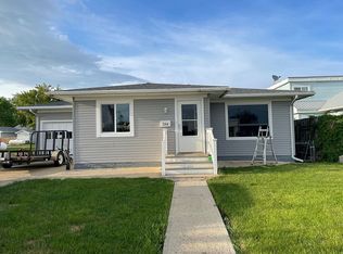 334 W 1st Ave, Plentywood, MT 59254