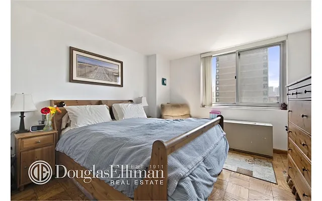 Sold by Douglas Elliman | media 3