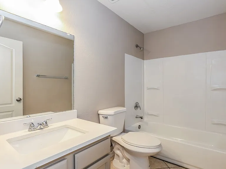 3251 W Jessica Ln — Photo 16