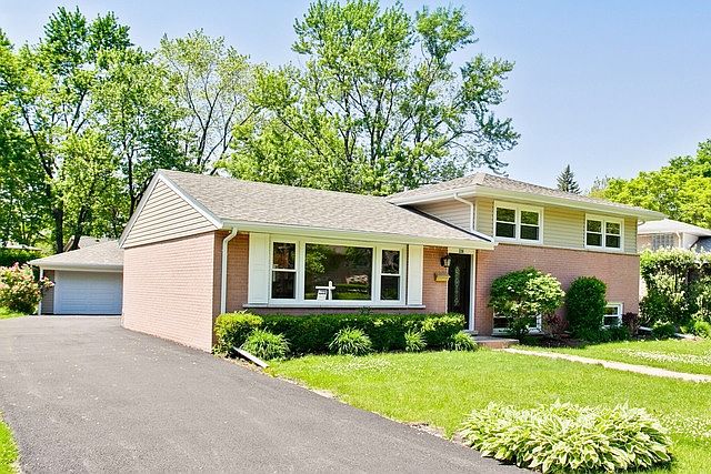 1st image of 336 Crescent Dr