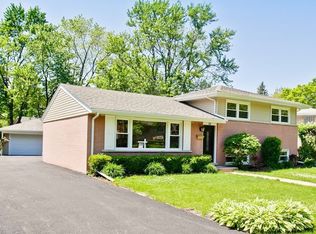 336 Crescent Dr, Glenview, IL