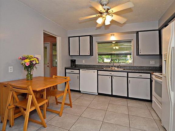 5th image of 3813 E Esther St