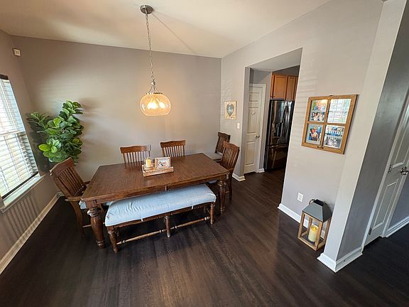 5th image of 118 Brock St