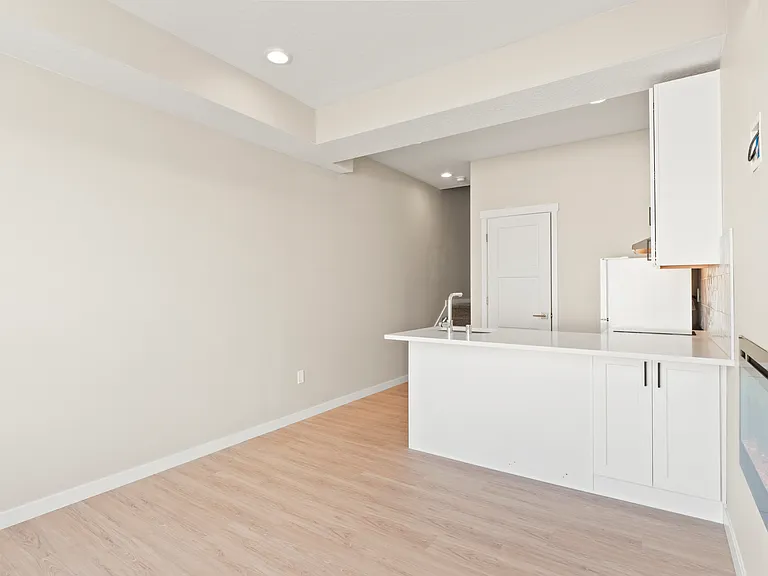 1678 S Cochran St #B — Photo 4