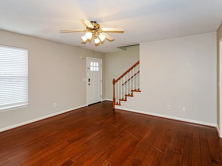 725 Holland Ridge Dr — Photo 5