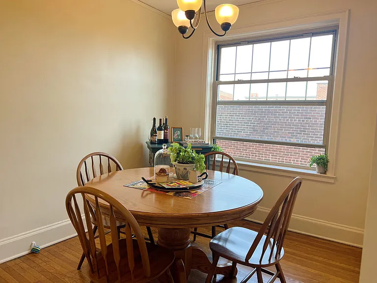 Elliott Apartments — Photo 4