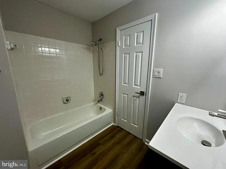 404 Cabin Ct — Photo 24