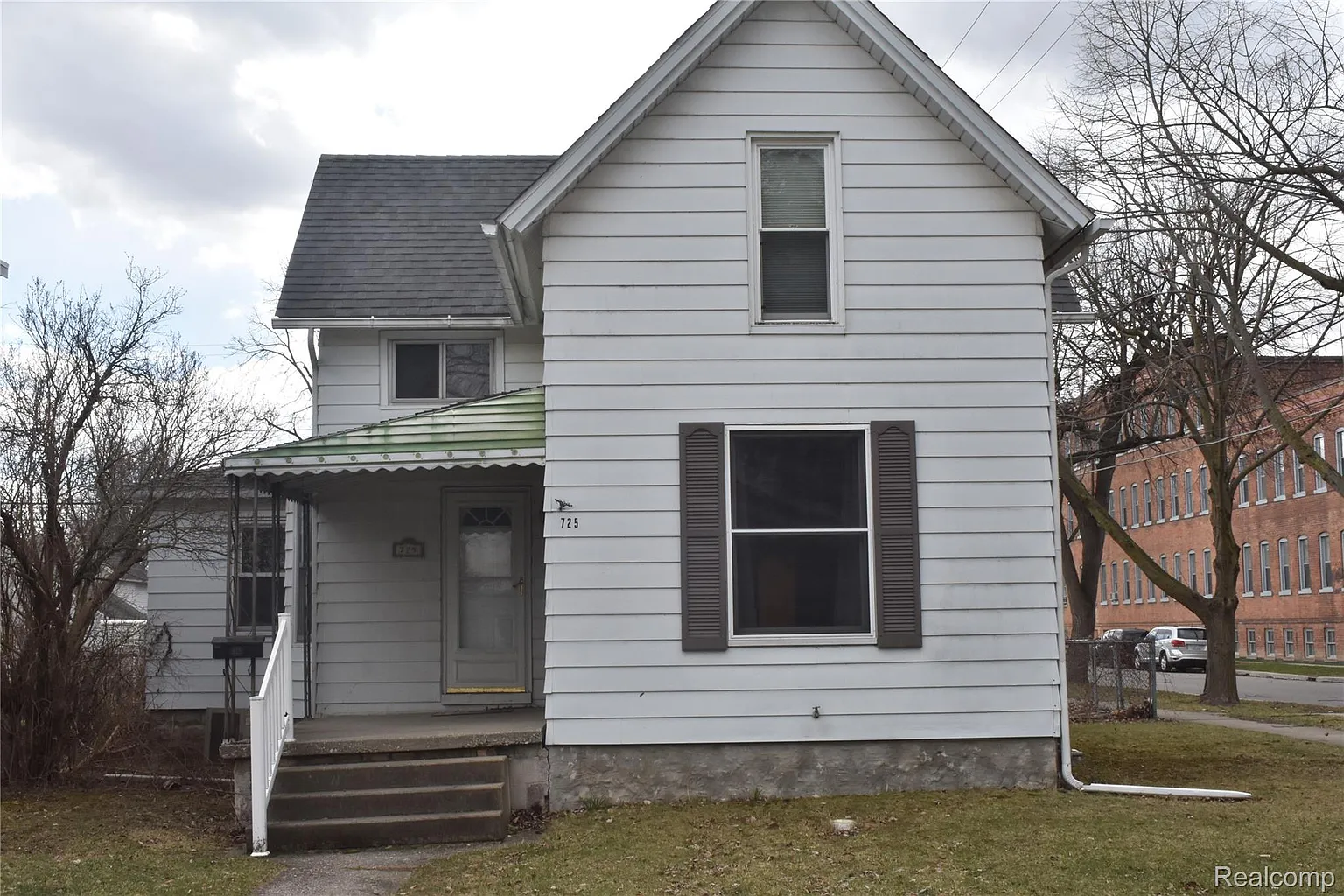 725 W 6th St photo 1