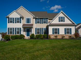1400 Mantel Dr, West Chester, PA 19382