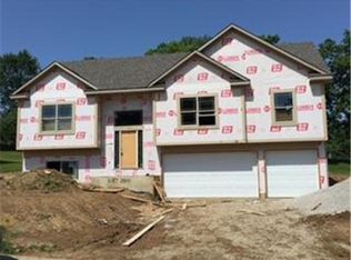 2300 S Powahatan Ct, Independence, MO 64057