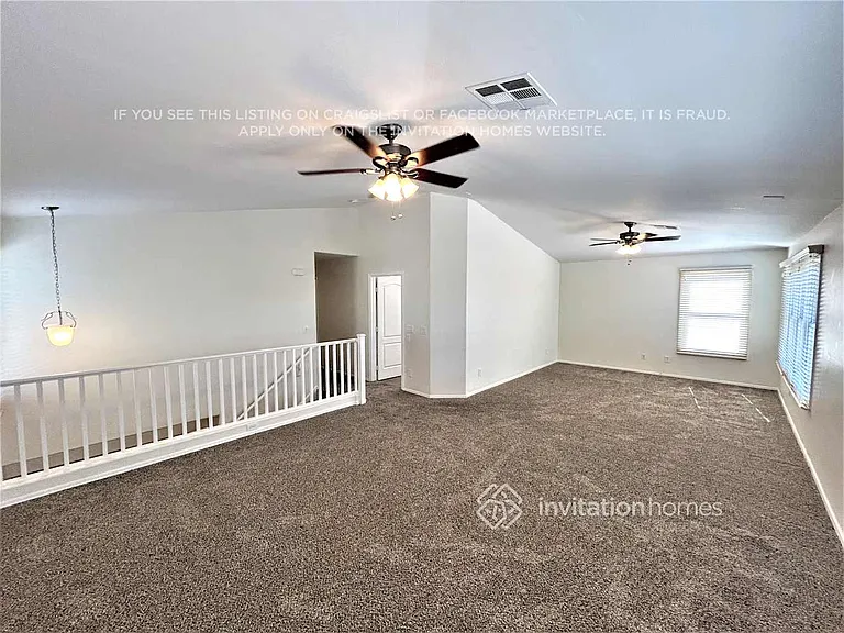2246 E Bowker St — Photo 7